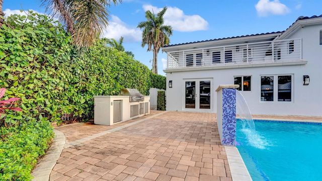 2593 SE 9th Street, Pompano Beach, FL 33062