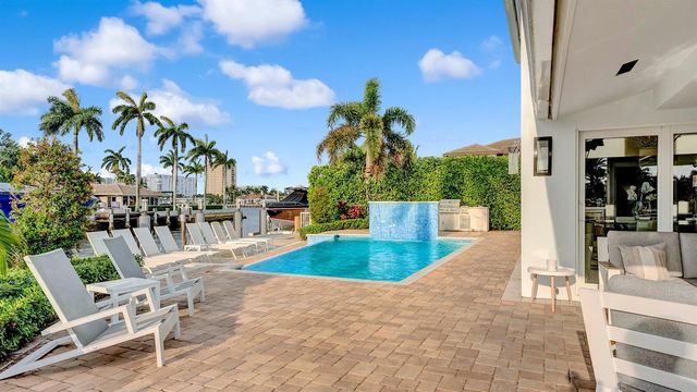 2593 SE 9th Street, Pompano Beach, FL 33062