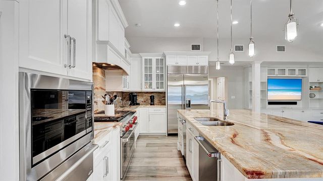 2593 SE 9th Street, Pompano Beach, FL 33062