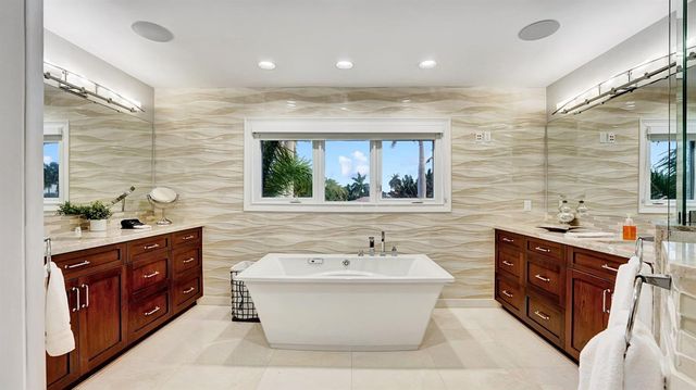 2593 SE 9th Street, Pompano Beach, FL 33062