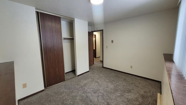 3202-3204 10th Avenue N, Fargo, ND 58102