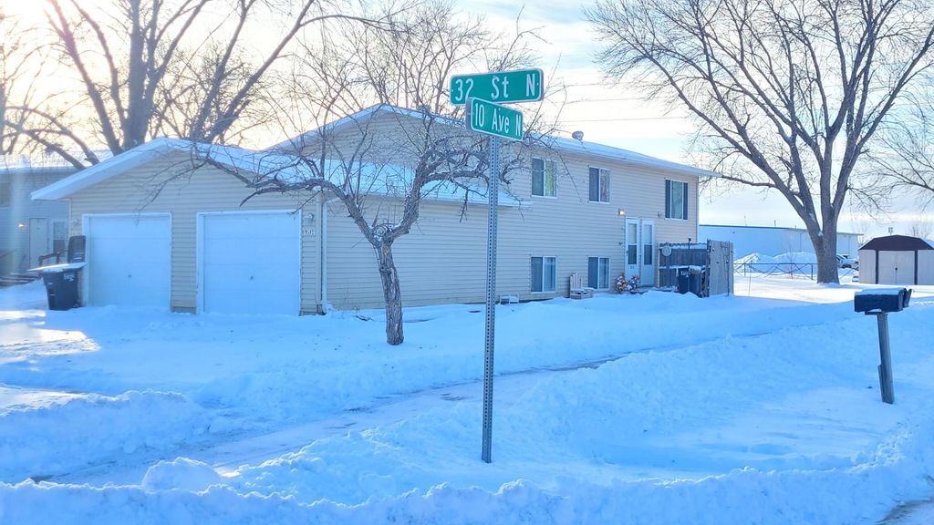 3202-3204 10th Avenue N, Fargo, ND 58102