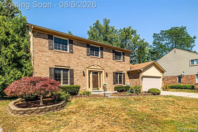 15569 Penn Drive, Livonia, MI 48154