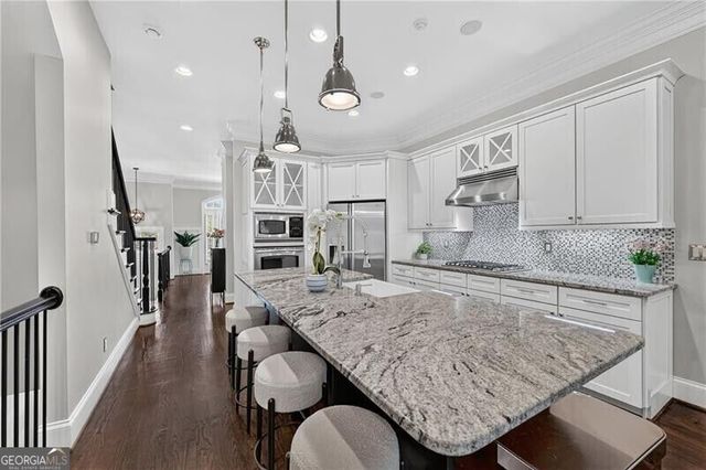 35 Honour Avenue NW, Atlanta, GA 30305