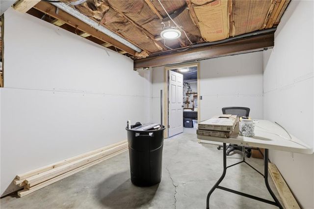 18325 Baxter Road, Lawson, MO 64062