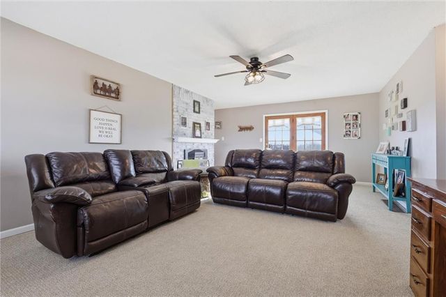 18325 Baxter Road, Lawson, MO 64062