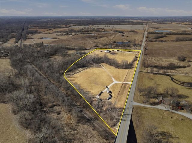 18325 Baxter Road, Lawson, MO 64062