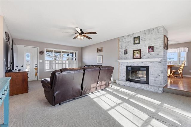 18325 Baxter Road, Lawson, MO 64062