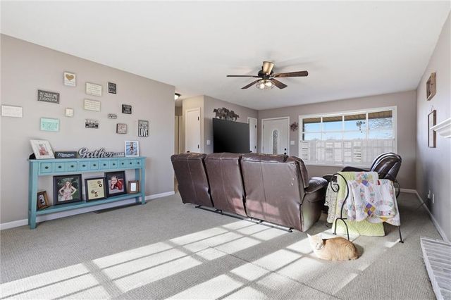 18325 Baxter Road, Lawson, MO 64062