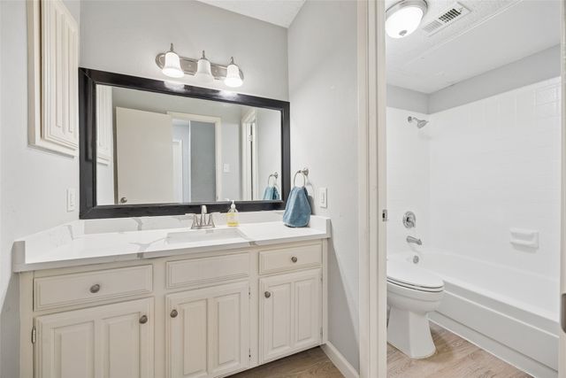 333 Melrose Drive 22C, Richardson, TX 75080