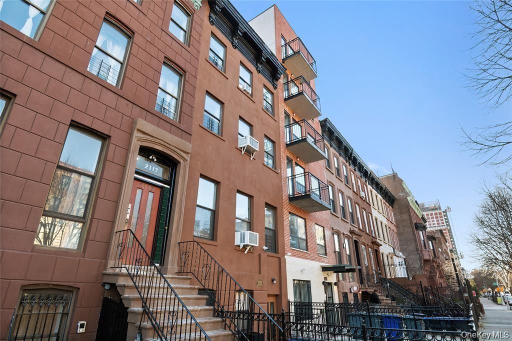 2117 5 Avenue, New York (manhattan), NY 10035 — exterior