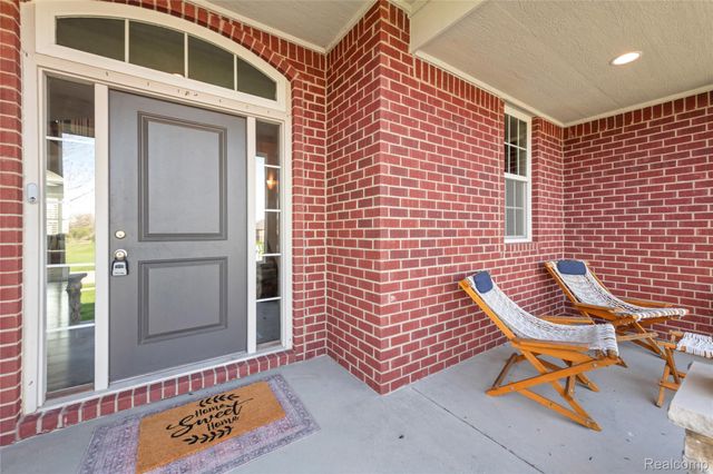 801 Watersmeet Drive, Oxford Charter Township, MI 48371