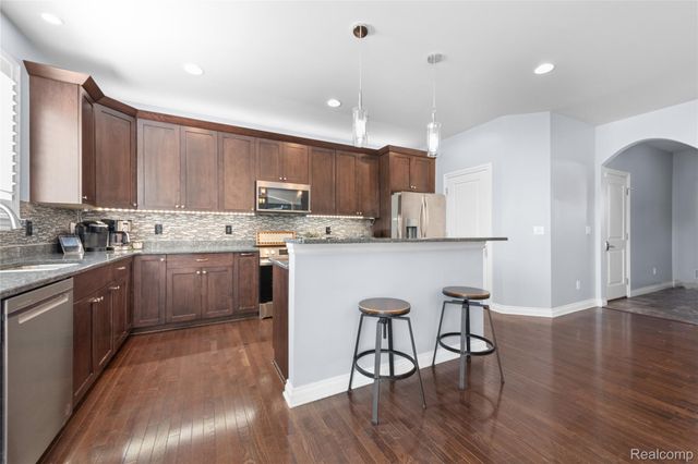 801 Watersmeet Drive, Oxford Charter Township, MI 48371