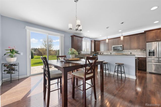 801 Watersmeet Drive, Oxford Charter Township, MI 48371