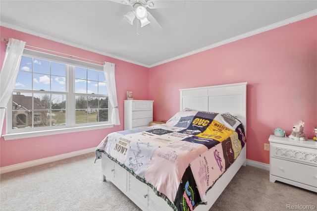 801 Watersmeet Drive, Oxford Charter Township, MI 48371