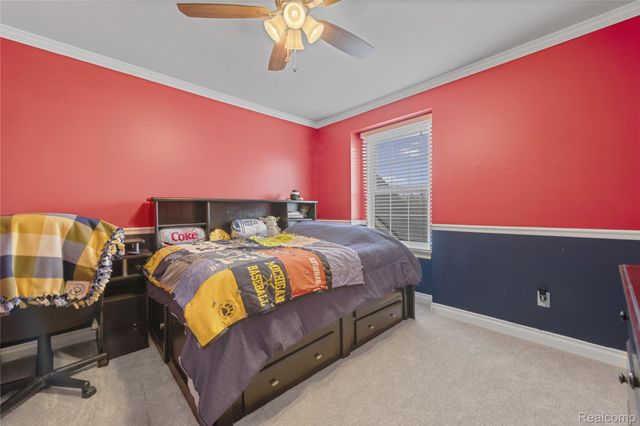 801 Watersmeet Drive, Oxford Charter Township, MI 48371