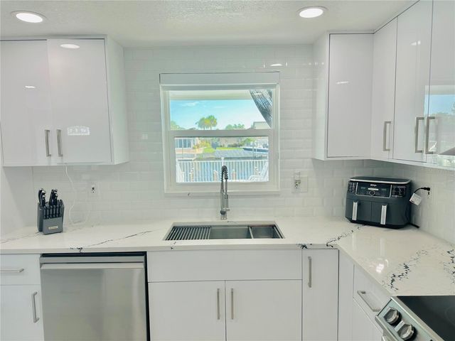 4229 FLORAMAR TERRACE, New Port Richey, FL 34652