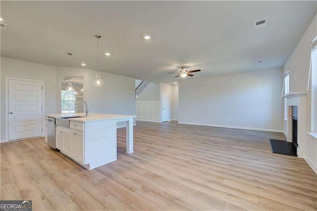 1013 Linford Drive, Locust Grove, GA 30248