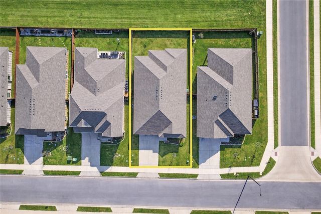 1967 Lili Cove, Bryan, TX 77807