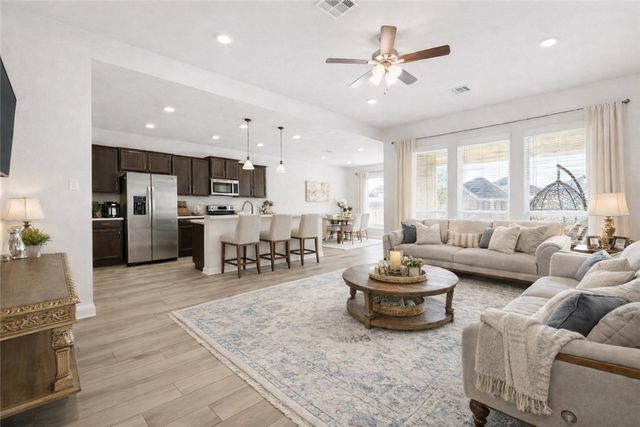 1967 Lili Cove, Bryan, TX 77807