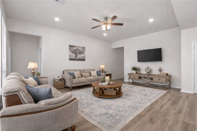 1967 Lili Cove, Bryan, TX 77807