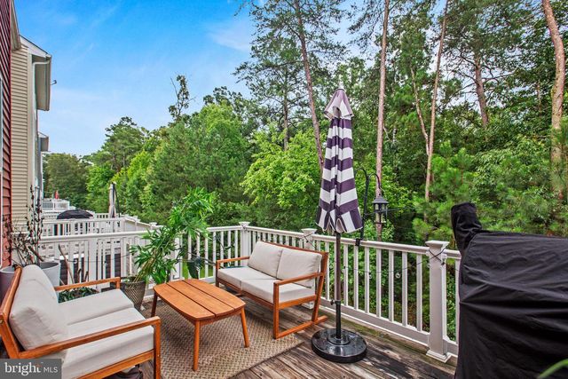 23054 MOUNTAIN LAUREL LN, California, MD 20619