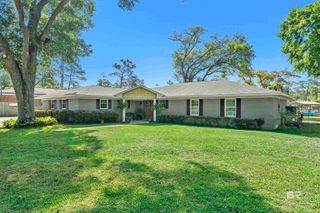 7231 Riverwood Drive West, Foley, AL 36535