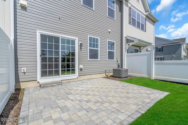 18 Chapel Lane, Wall, NJ 07727