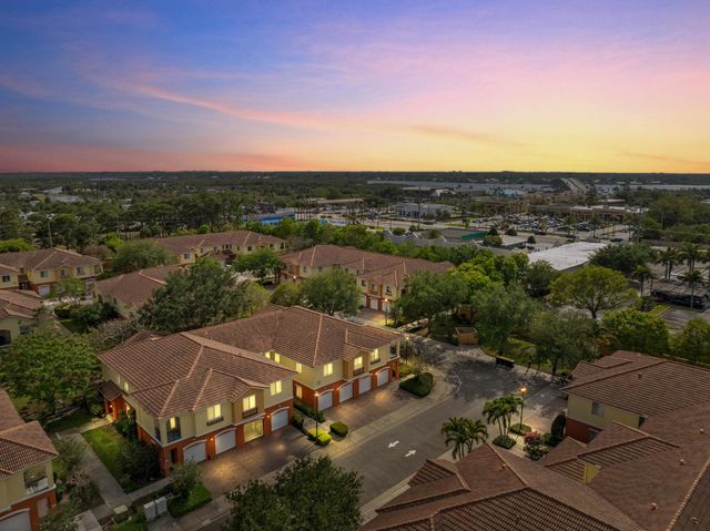 42 SE Sedona Circle 201, Stuart, FL 34994
