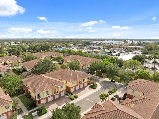 42 SE Sedona Circle 201, Stuart, FL 34994