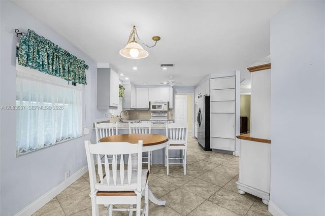 621 Roosevelt Avenue, Lehigh Acres, FL 33936