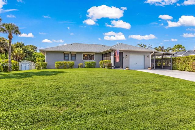 621 Roosevelt Avenue, Lehigh Acres, FL 33936