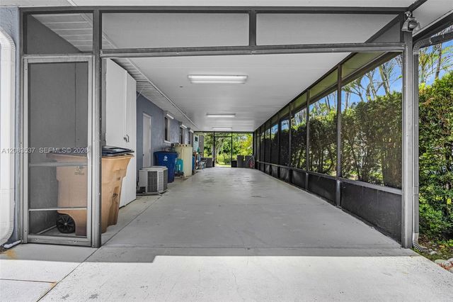 621 Roosevelt Avenue, Lehigh Acres, FL 33936