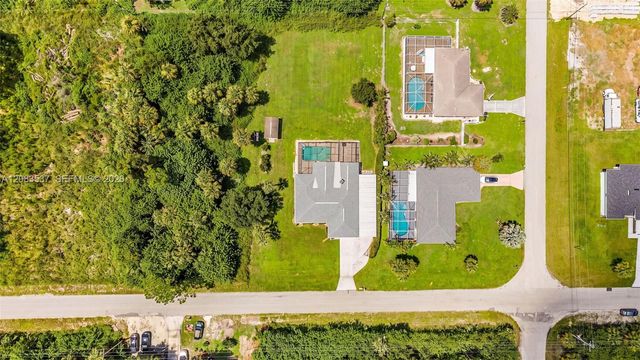 621 Roosevelt Avenue, Lehigh Acres, FL 33936