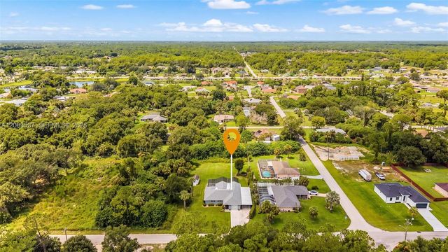 621 Roosevelt Avenue, Lehigh Acres, FL 33936