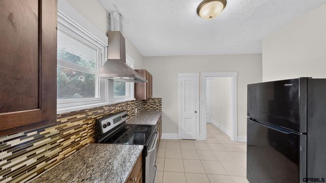 1507 Pasadena Avenue, Omaha, NE 68107