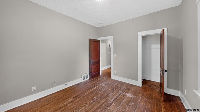 1507 Pasadena Avenue, Omaha, NE 68107