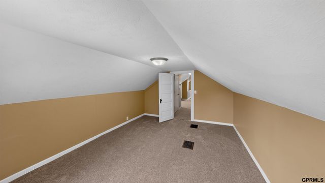 1507 Pasadena Avenue, Omaha, NE 68107