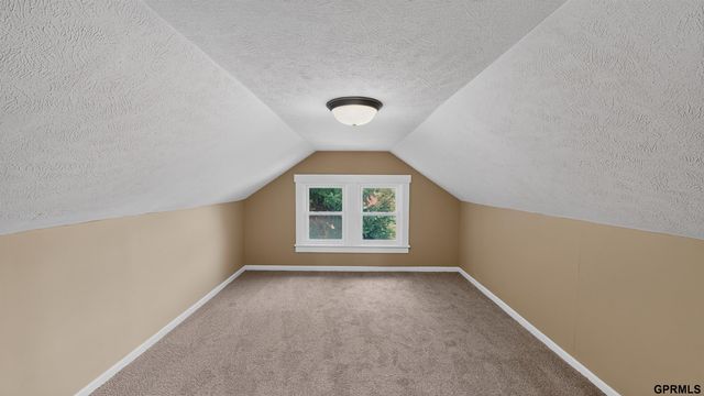 1507 Pasadena Avenue, Omaha, NE 68107