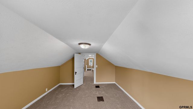 1507 Pasadena Avenue, Omaha, NE 68107