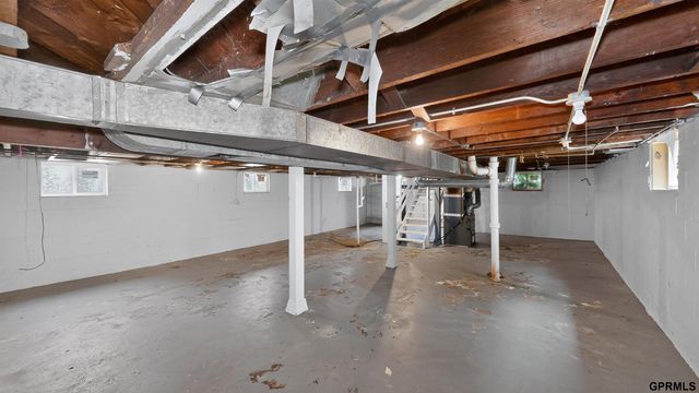 1507 Pasadena Avenue, Omaha, NE 68107
