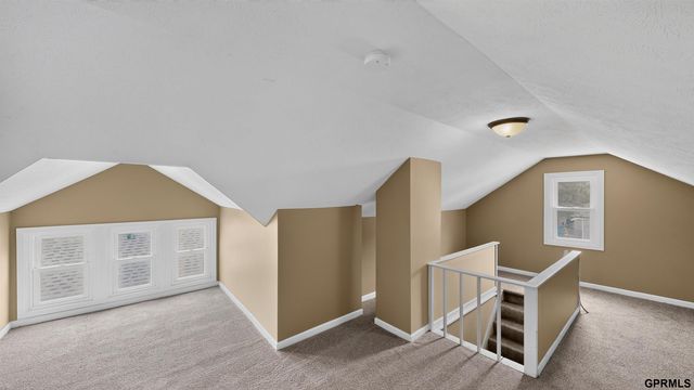 1507 Pasadena Avenue, Omaha, NE 68107