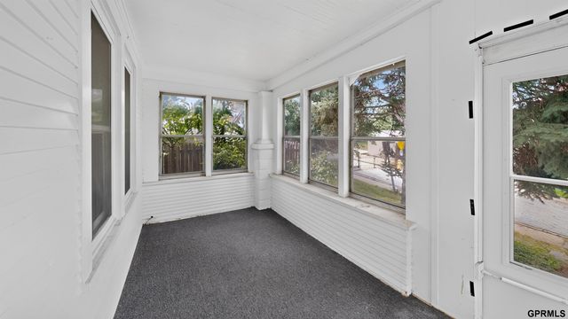 1507 Pasadena Avenue, Omaha, NE 68107