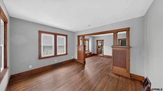 1507 Pasadena Avenue, Omaha, NE 68107