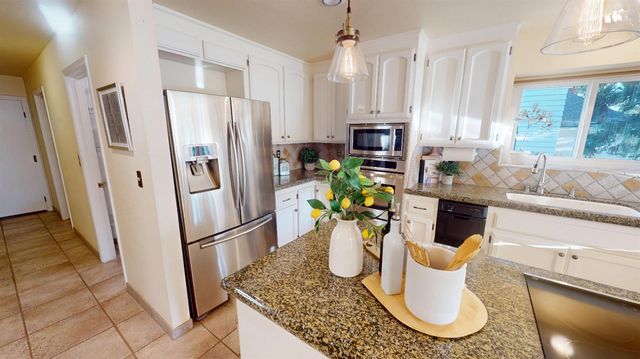 3379 Cambridge Rd, Cameron Park, CA 95682