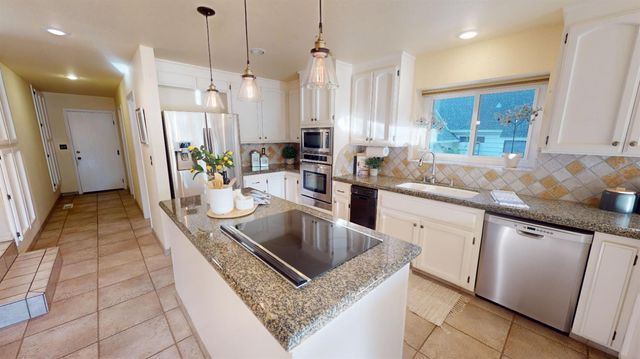 3379 Cambridge Rd, Cameron Park, CA 95682