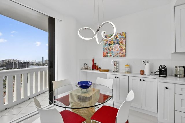 3000 Island Blvd 2404, Aventura, FL 33160