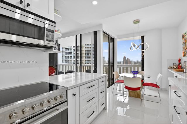 3000 Island Blvd 2404, Aventura, FL 33160