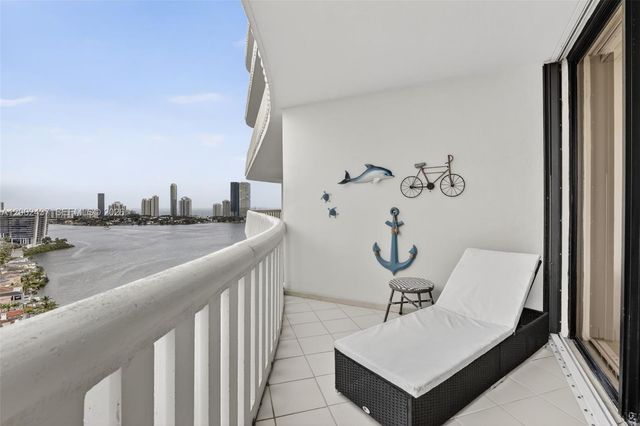 3000 Island Blvd 2404, Aventura, FL 33160