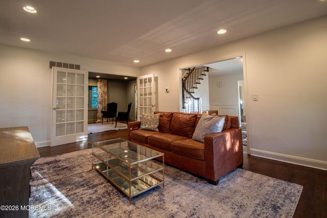 7 Mcelroy Drive, Lincroft, NJ 07738